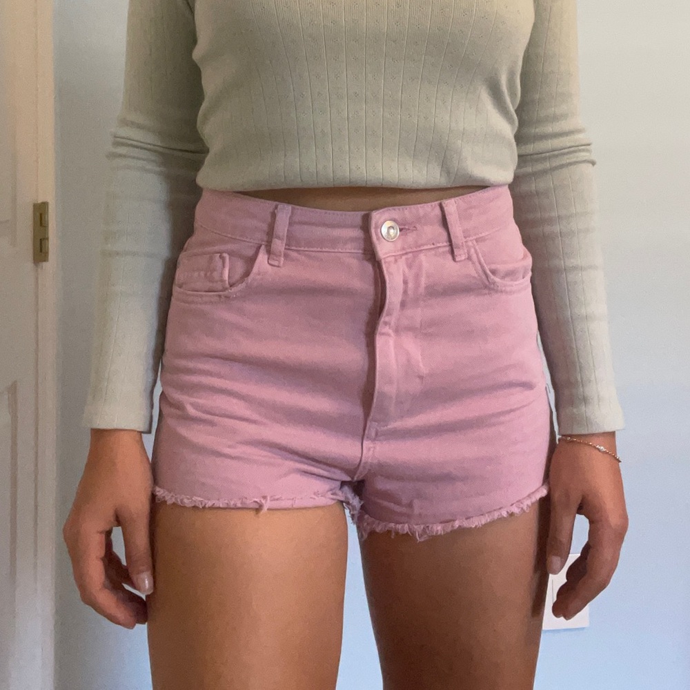 Pink frayed denim zara shorts size 4